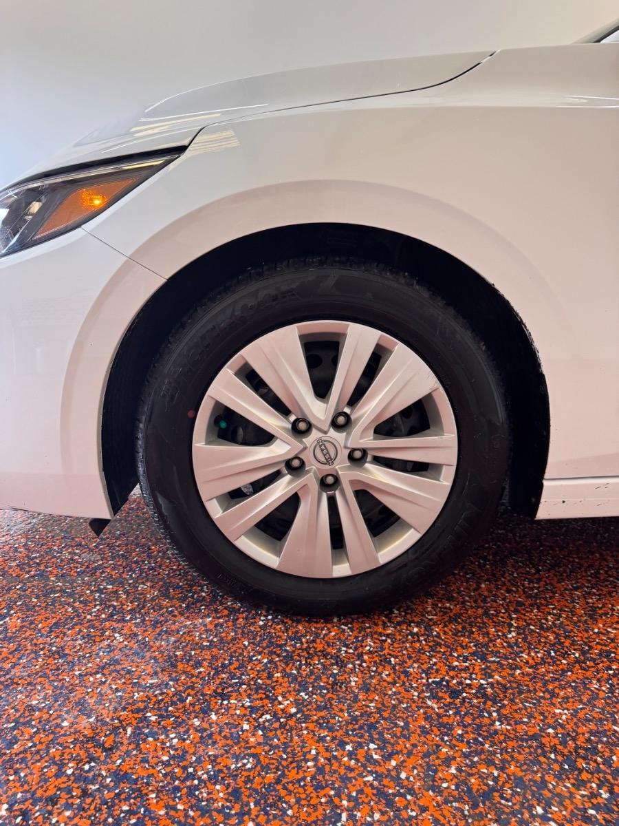 Nissan Sentra S CVT 2024