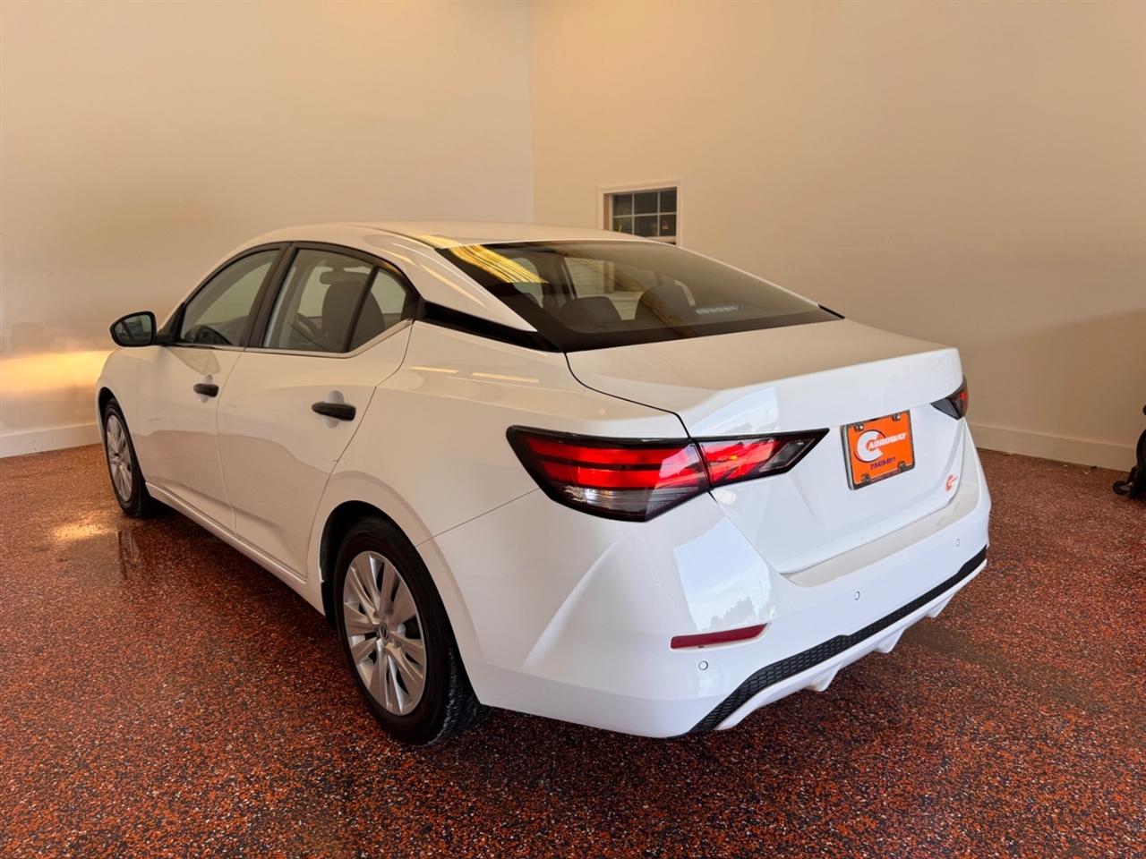 Nissan Sentra S CVT 2024