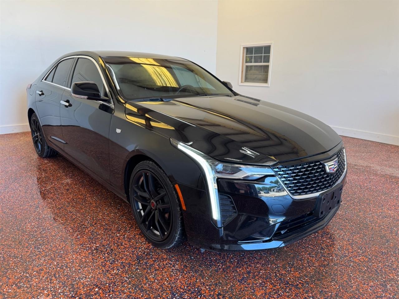 Cadillac CT4 4dr Sdn Luxury 2024
