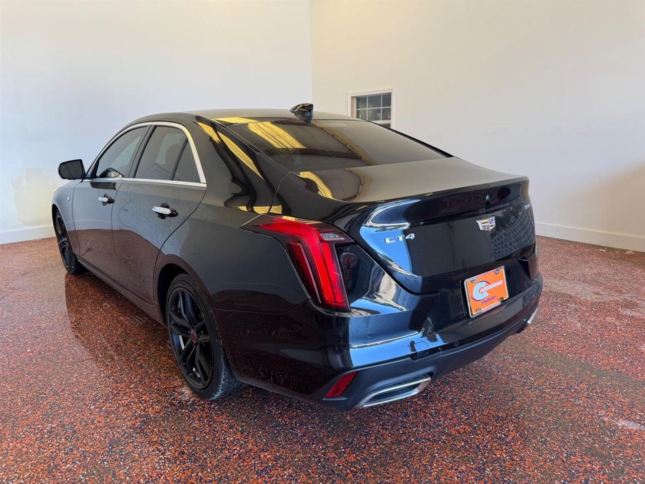 Cadillac CT4 4dr Sdn Luxury 2024