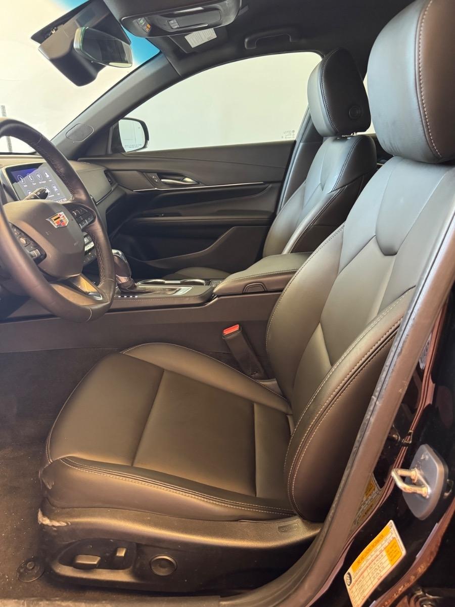 Cadillac CT4 4dr Sdn Luxury 2024
