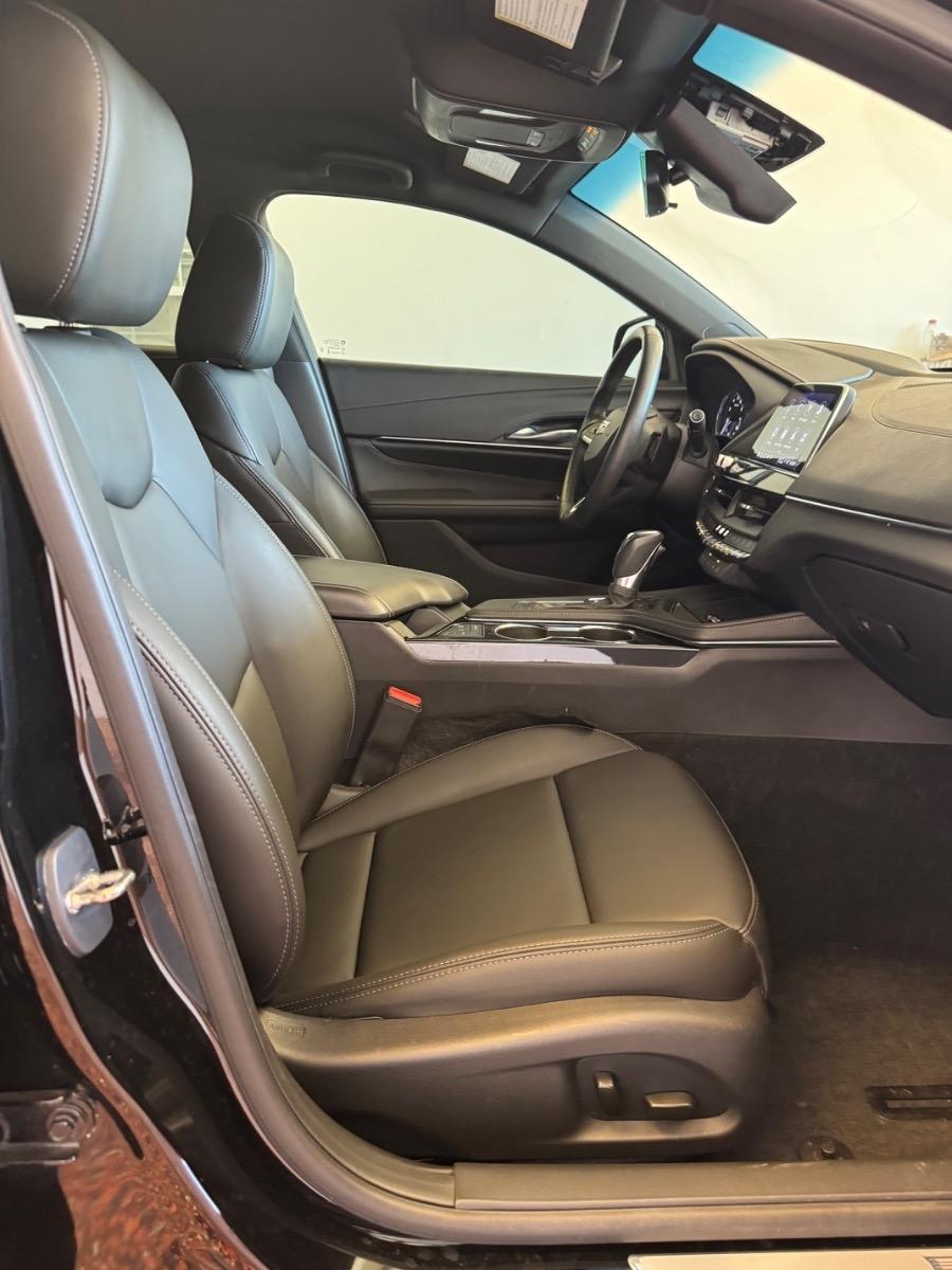 Cadillac CT4 4dr Sdn Luxury 2024