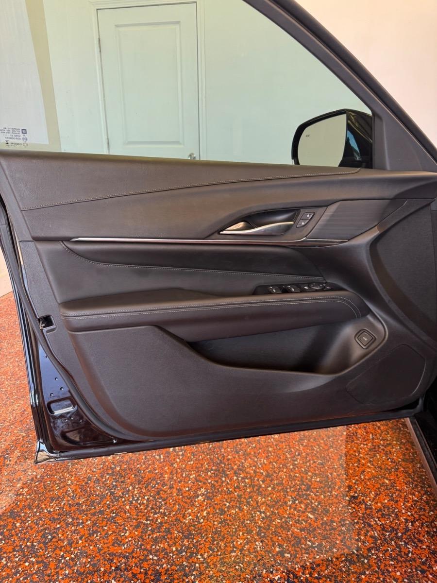 Cadillac CT4 4dr Sdn Luxury 2024
