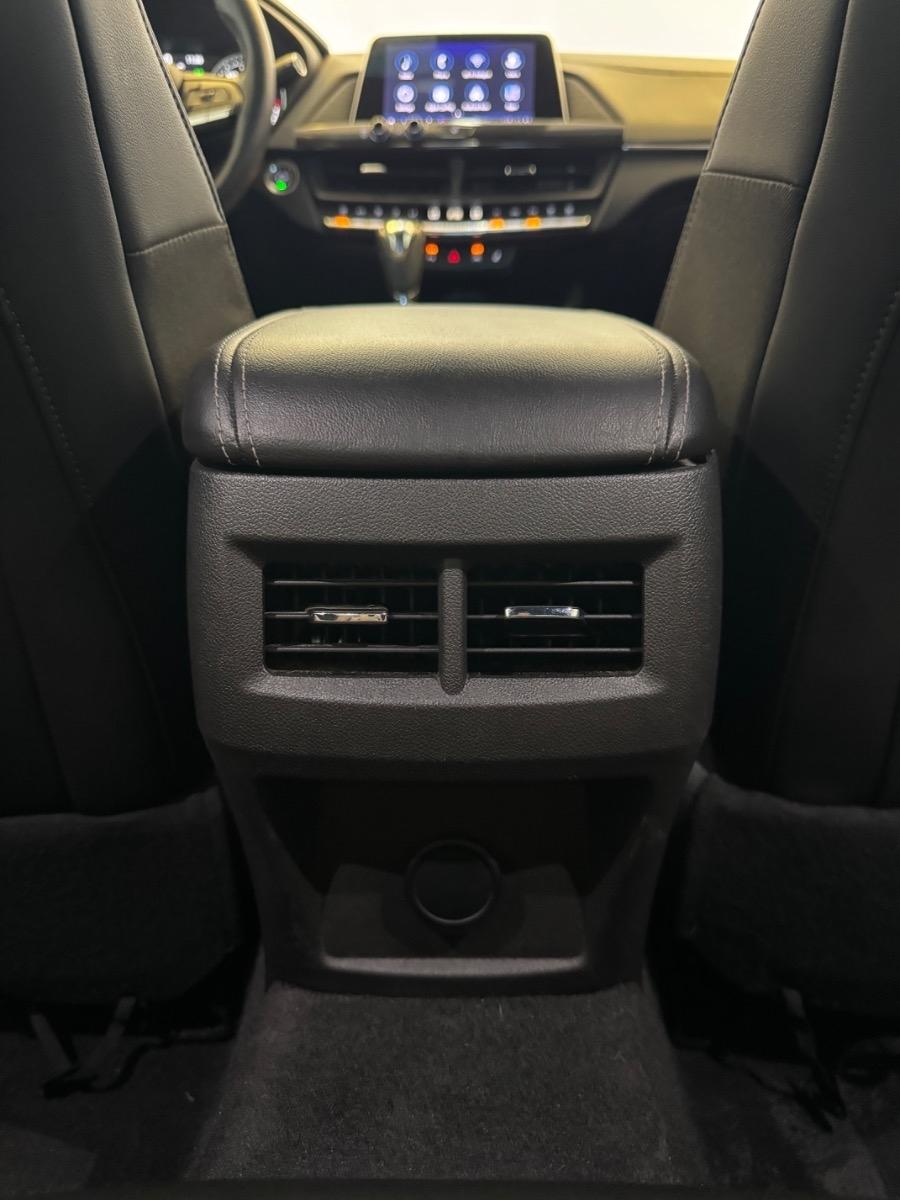 Cadillac CT4 4dr Sdn Luxury 2024