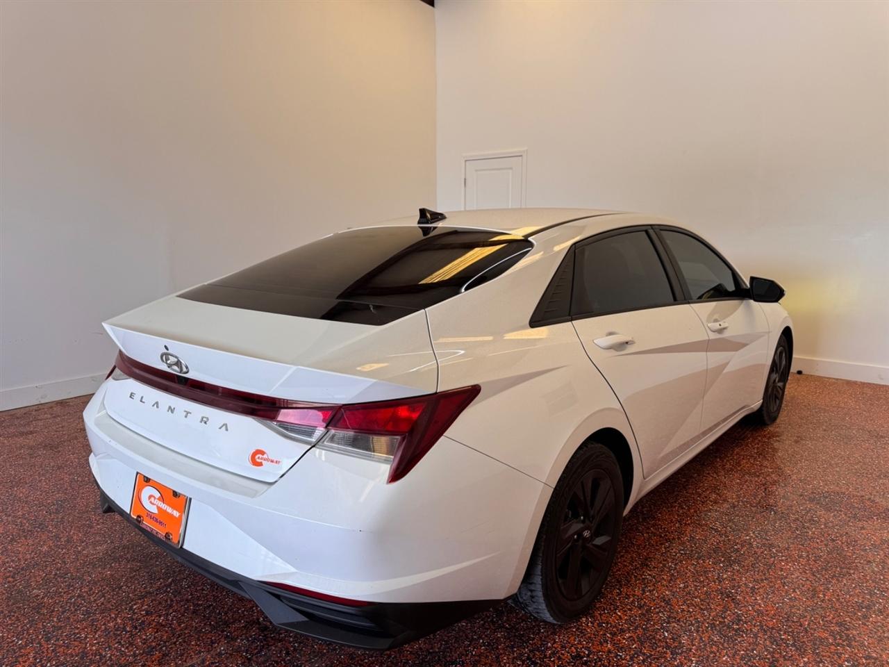 Hyundai Elantra SEL IVT *Ltd Avail* 2021