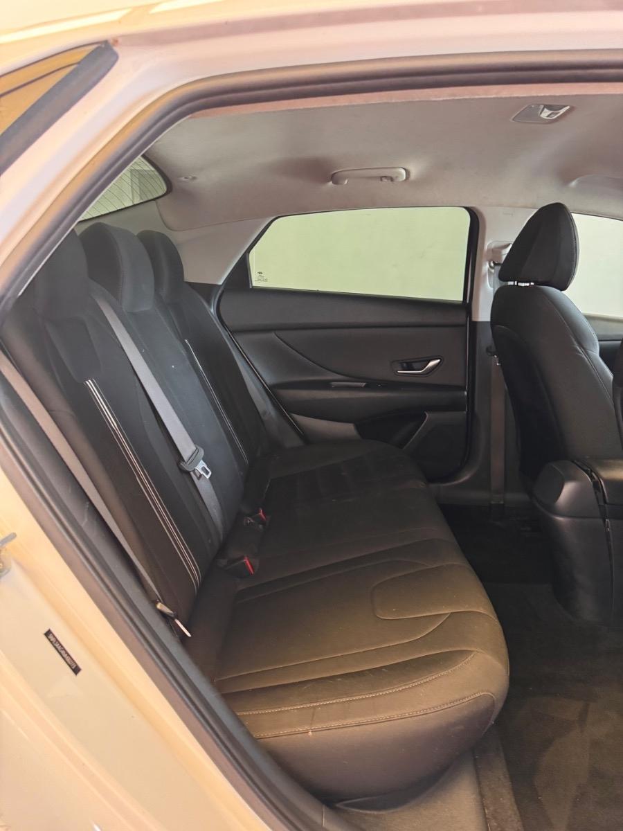 Hyundai Elantra SEL IVT *Ltd Avail* 2021