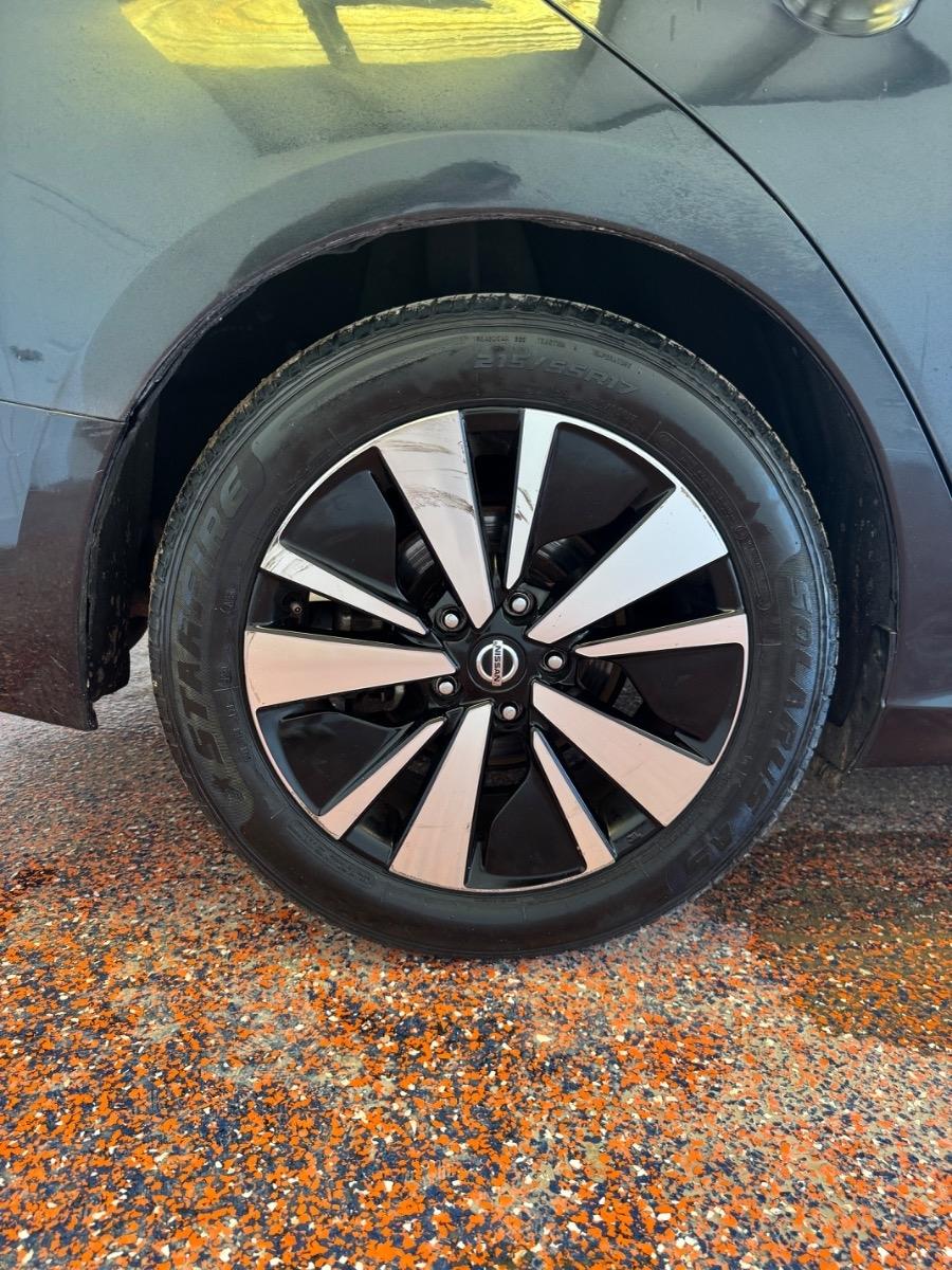 Nissan Altima 2.5 SL Sedan 2020