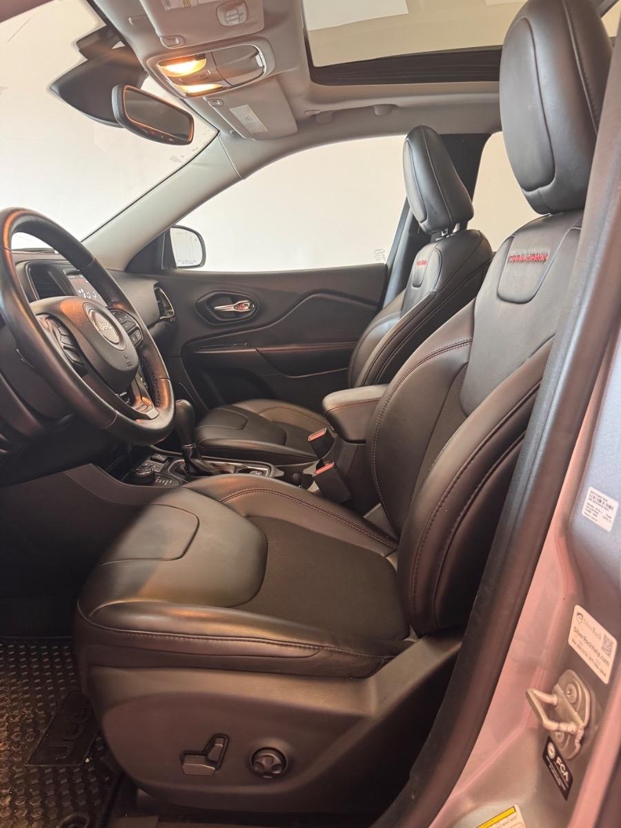 Jeep Cherokee Trailhawk 4x4 2021