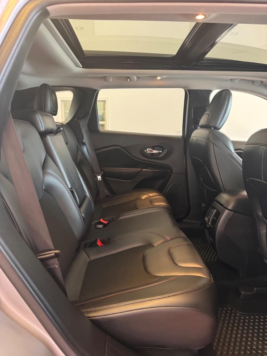 Jeep Cherokee Trailhawk 4x4 2021