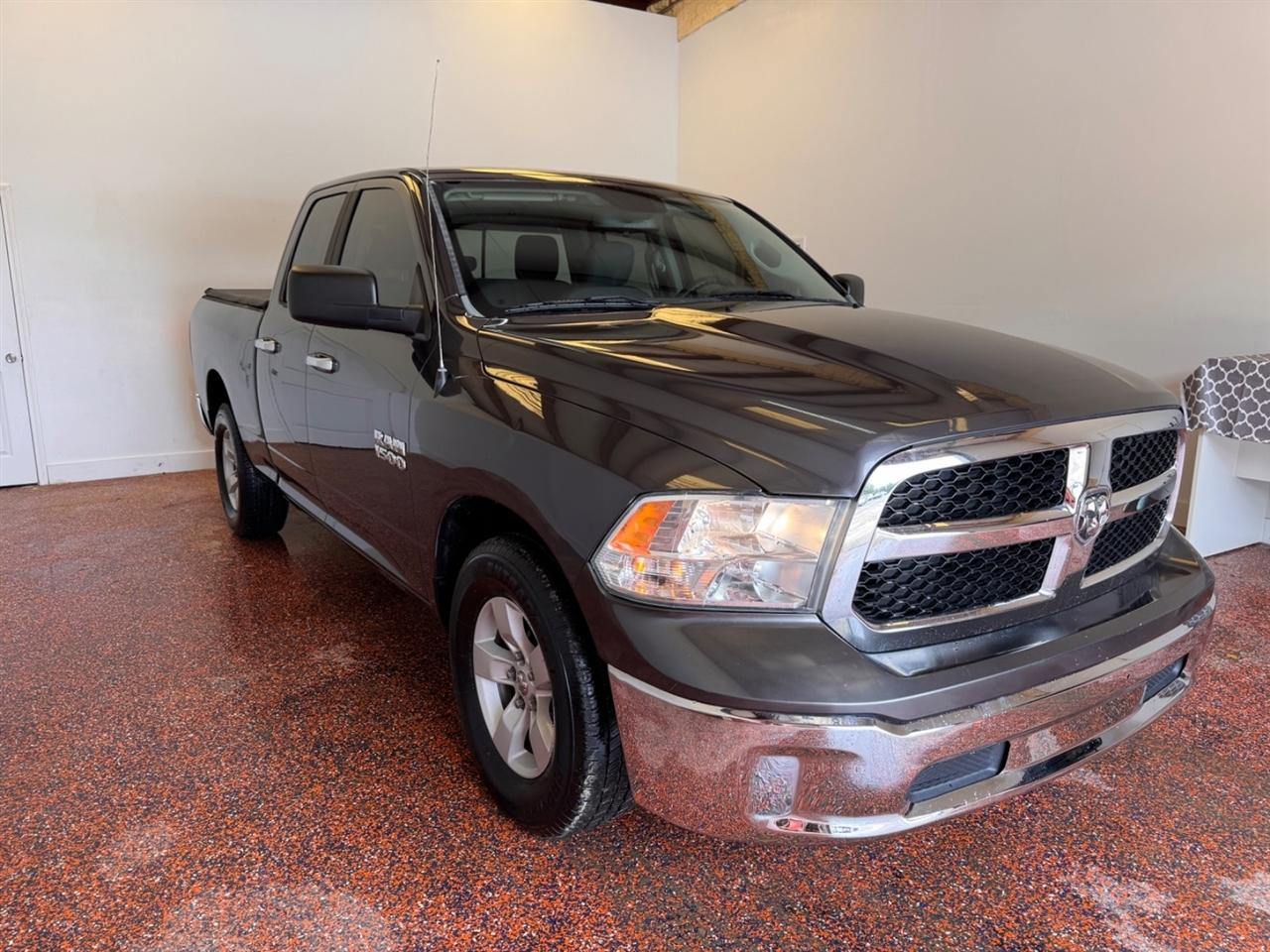 RAM 1500 2WD Quad Cab 140.5" SLT 2016