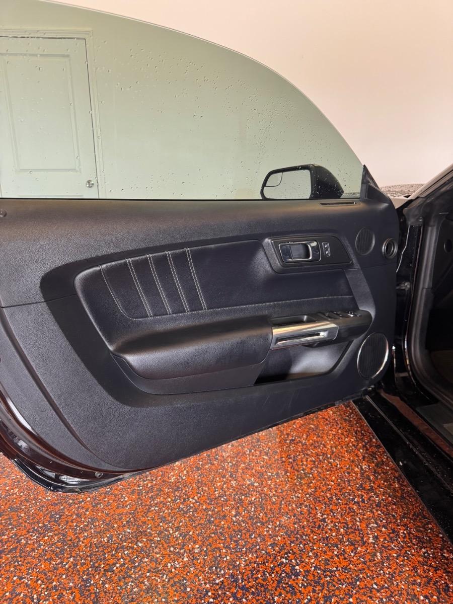 Ford Mustang 2dr Conv EcoBoost Premium 2015