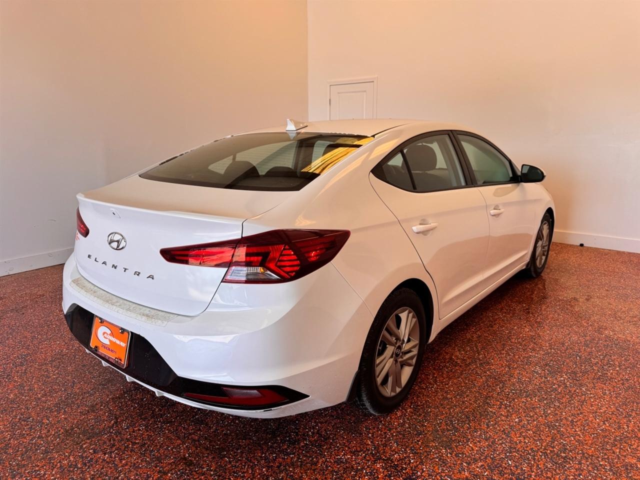 Hyundai Elantra SEL IVT 2020