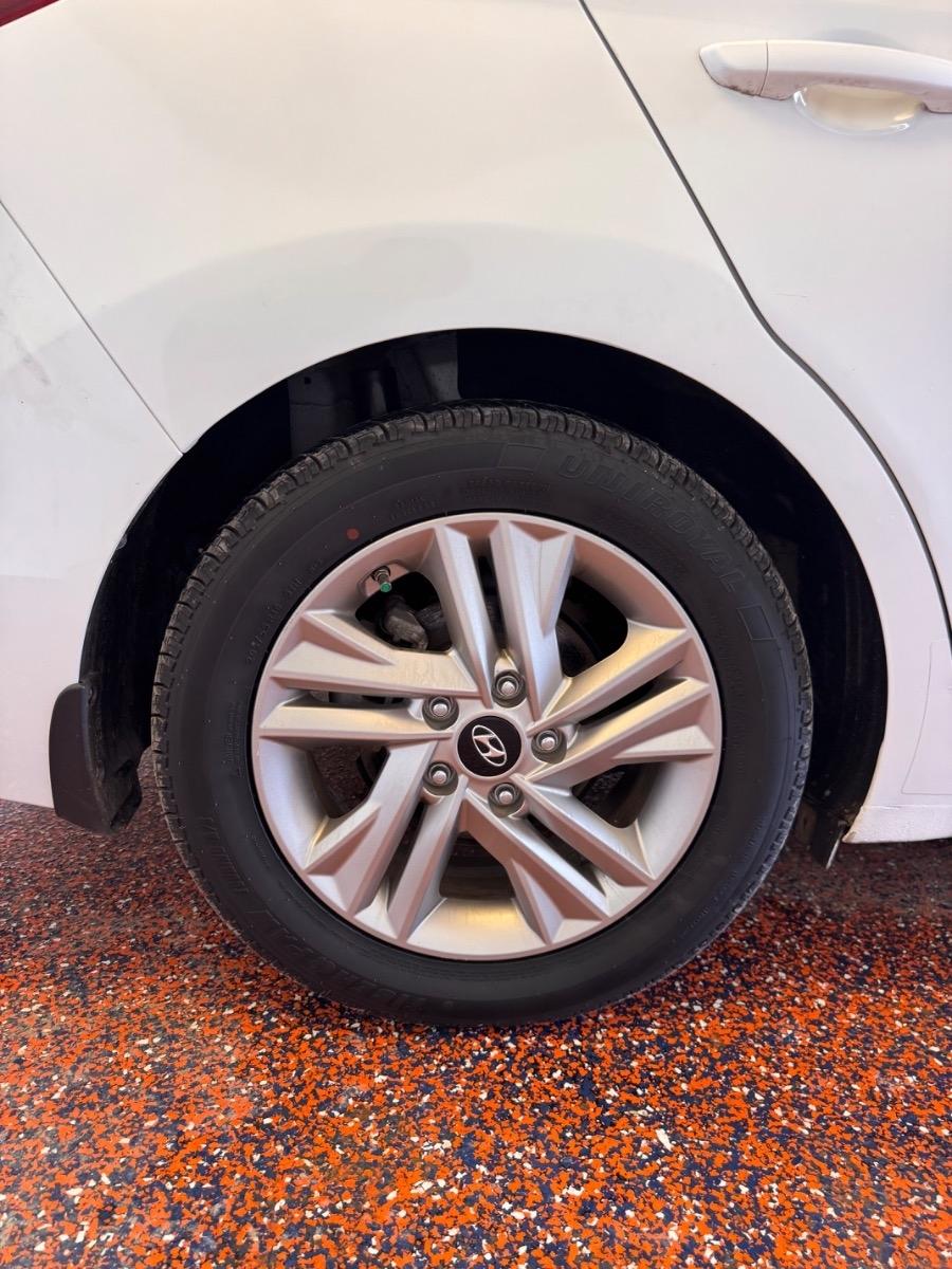 Hyundai Elantra SEL IVT 2020