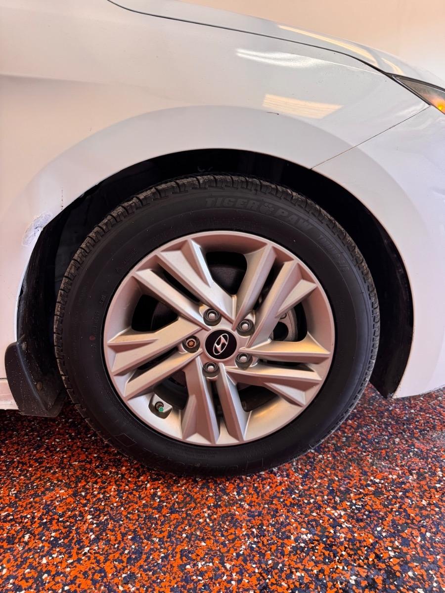 Hyundai Elantra SEL IVT 2020