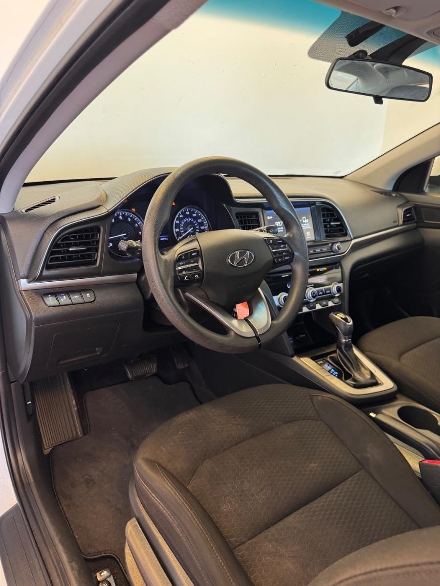 Hyundai Elantra SEL IVT 2020