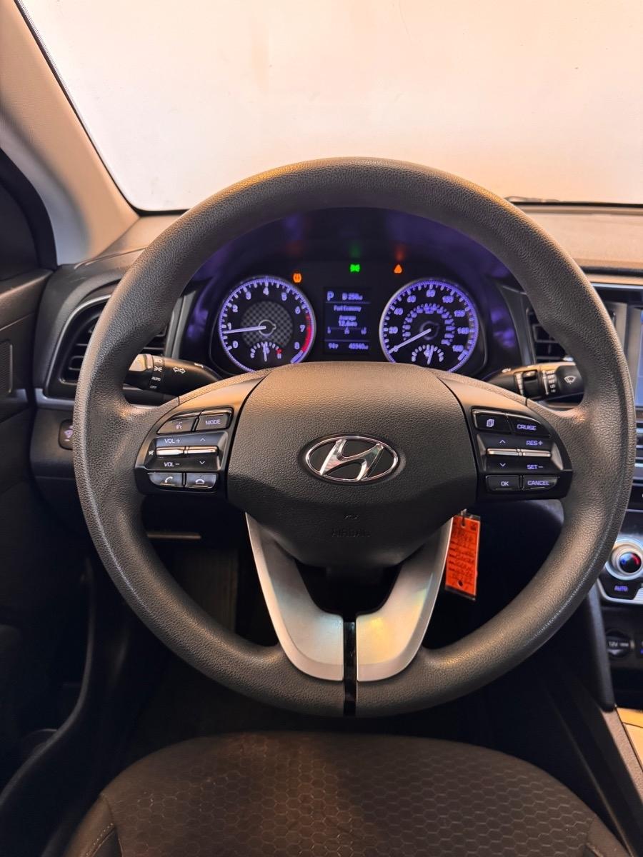 Hyundai Elantra SEL IVT 2020