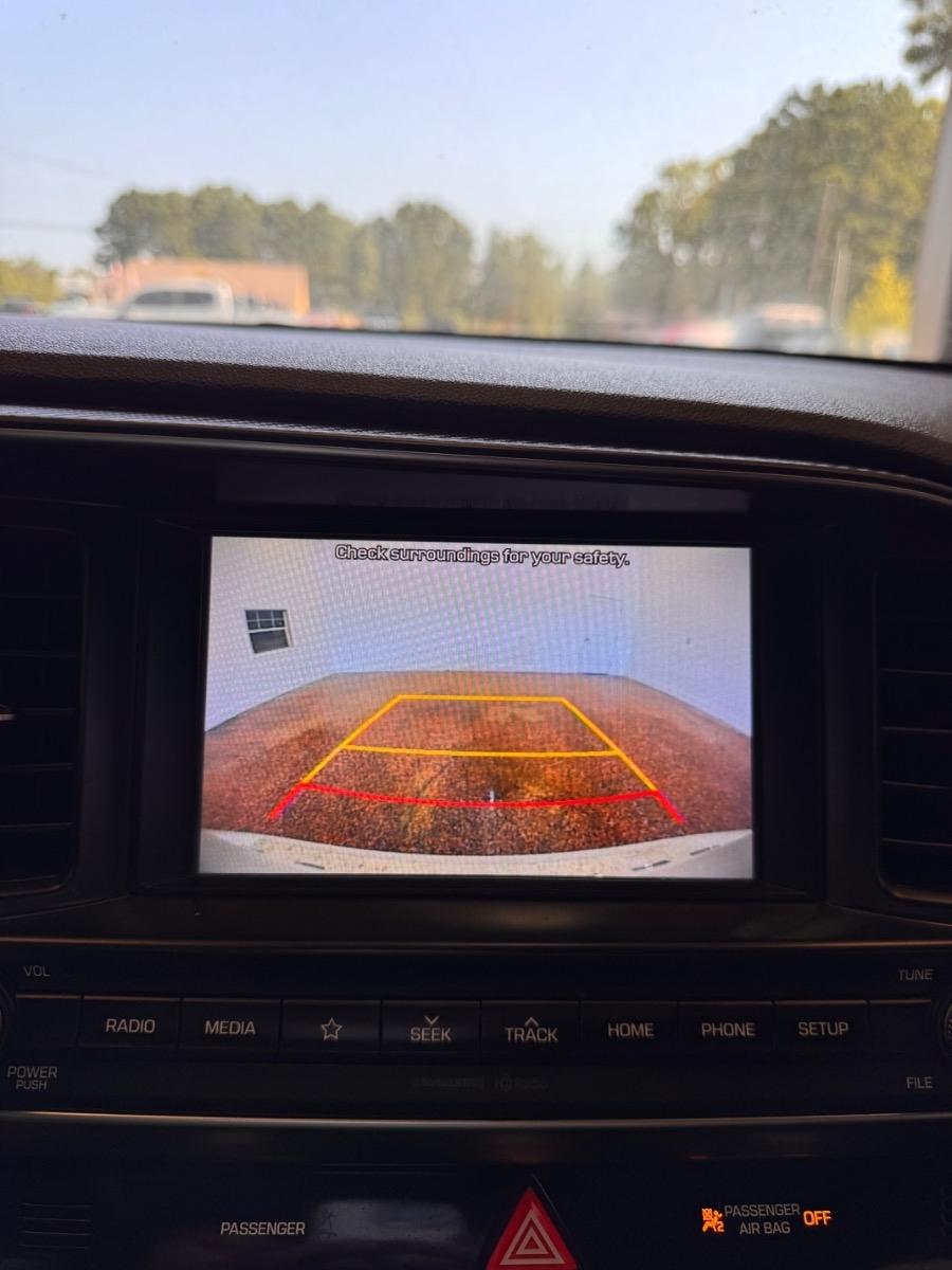 Hyundai Elantra SEL IVT 2020