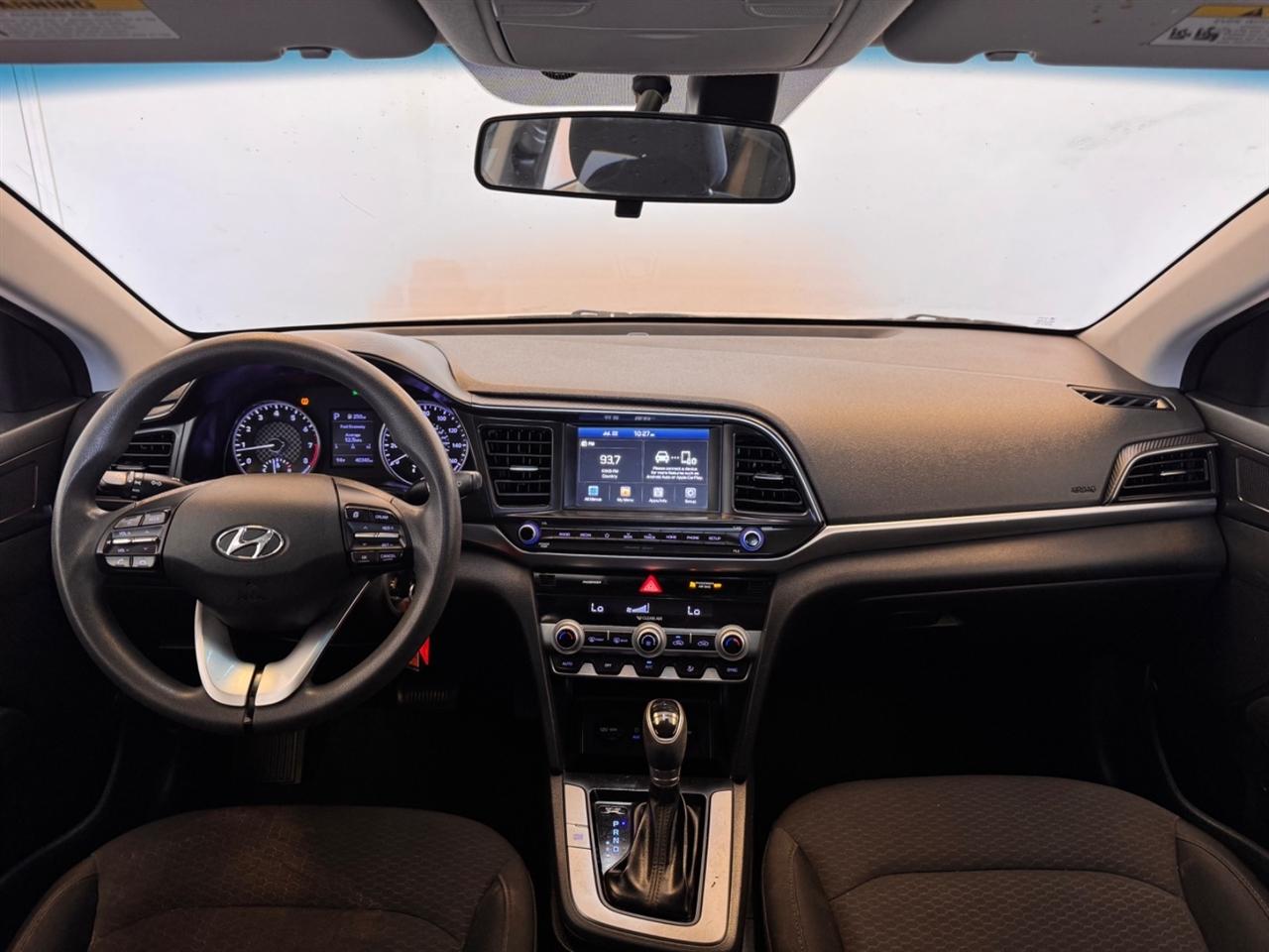 Hyundai Elantra SEL IVT 2020