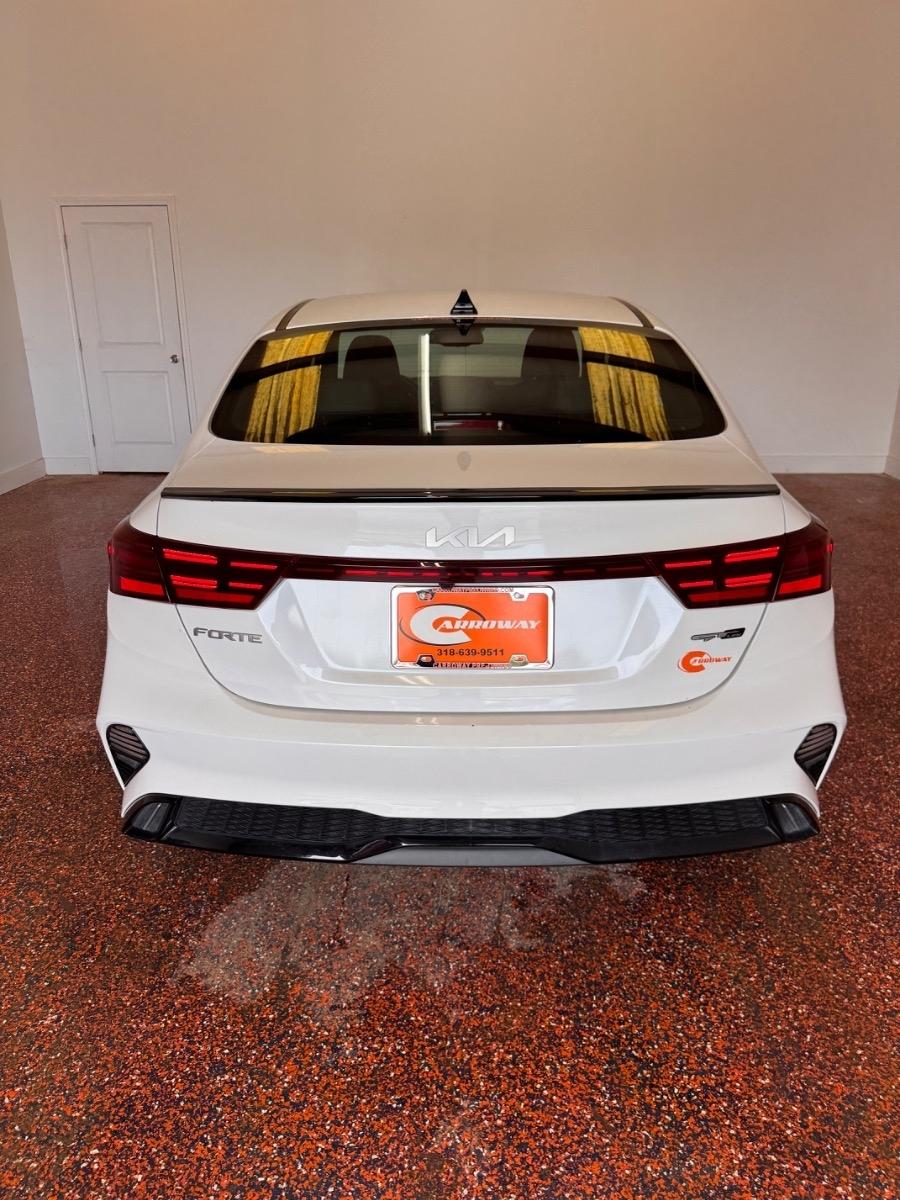 Kia Forte GT-Line IVT 2024