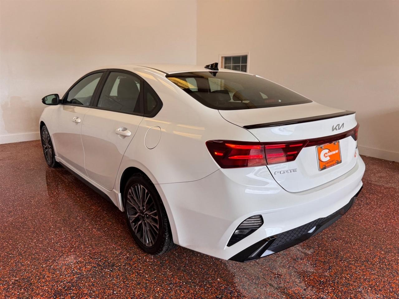 Kia Forte GT-Line IVT 2024