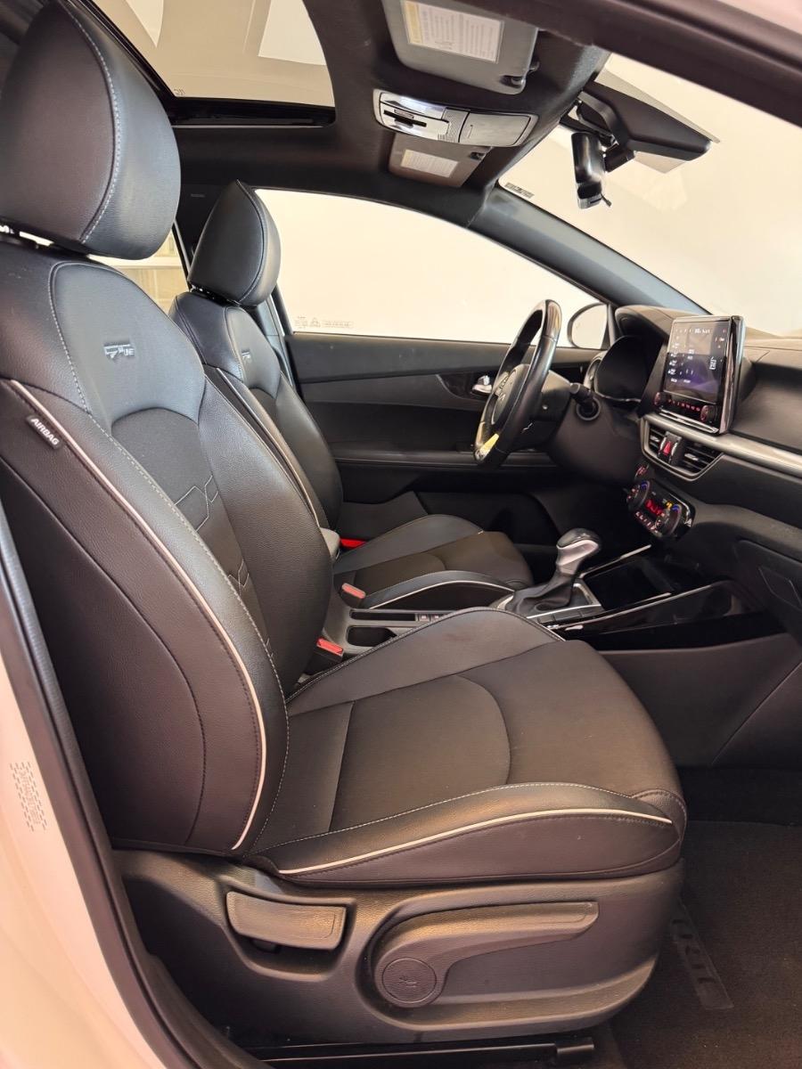 Kia Forte GT-Line IVT 2024