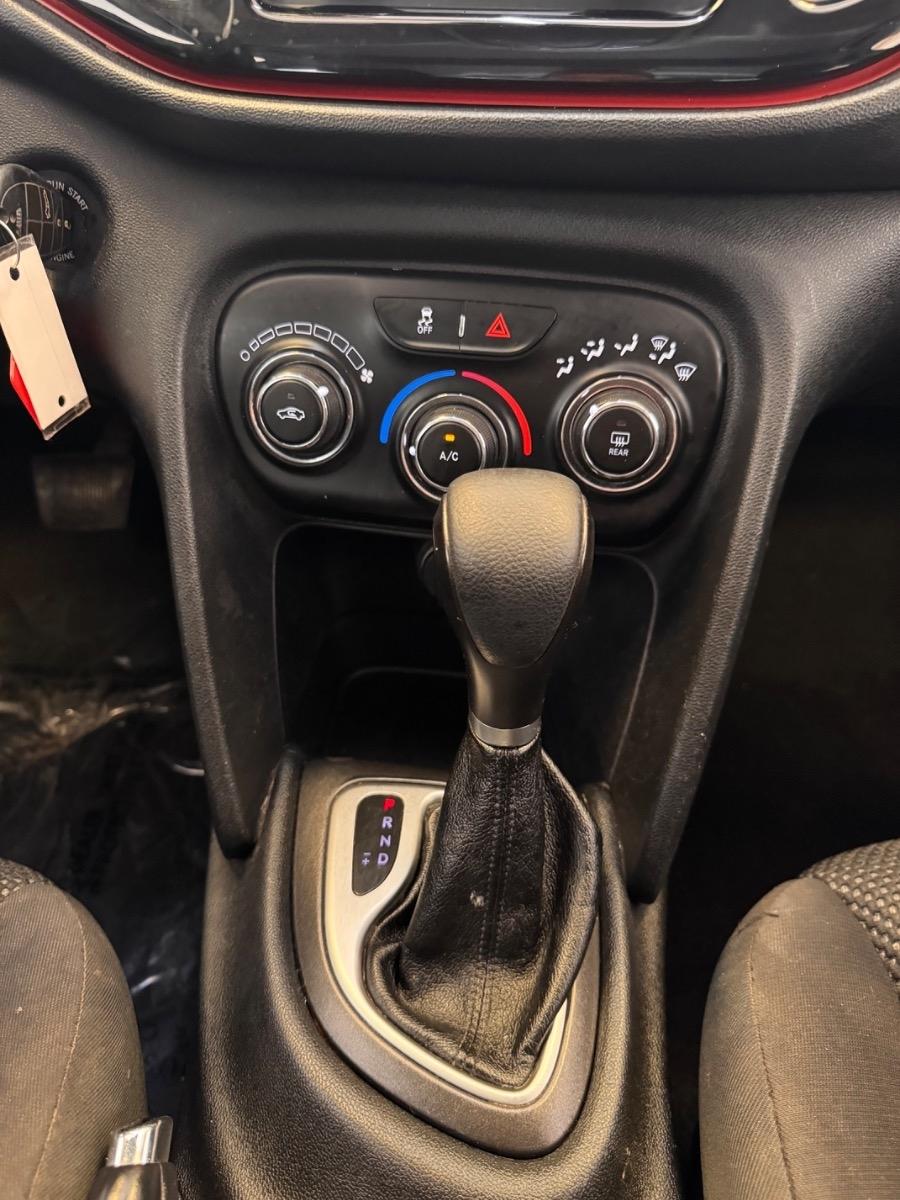 Dodge Dart 4dr Sdn SE *Ltd Avail* 2016
