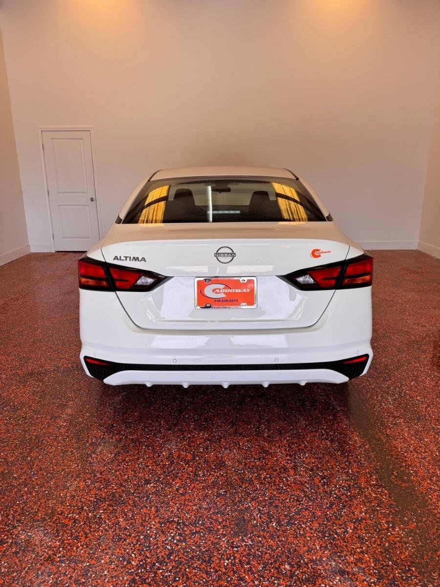 Nissan Altima 2.5 S Sedan 2024