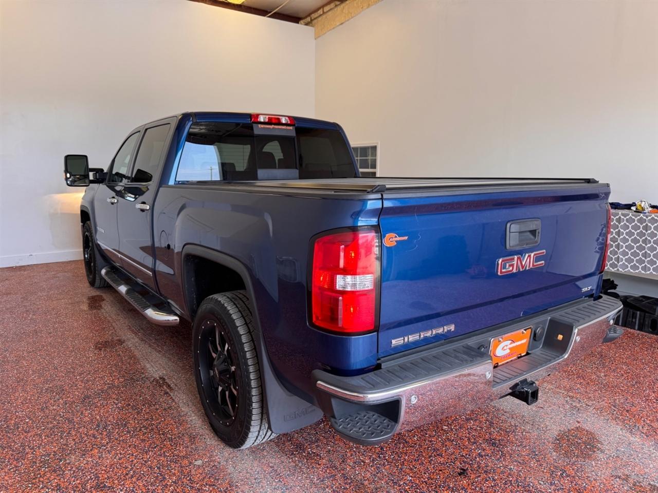 GMC Sierra 1500 4WD Crew Cab 153.0" SLT 2015