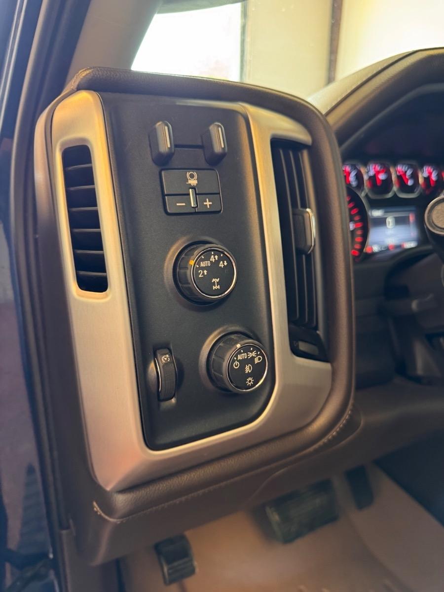 GMC Sierra 1500 4WD Crew Cab 153.0" SLT 2015