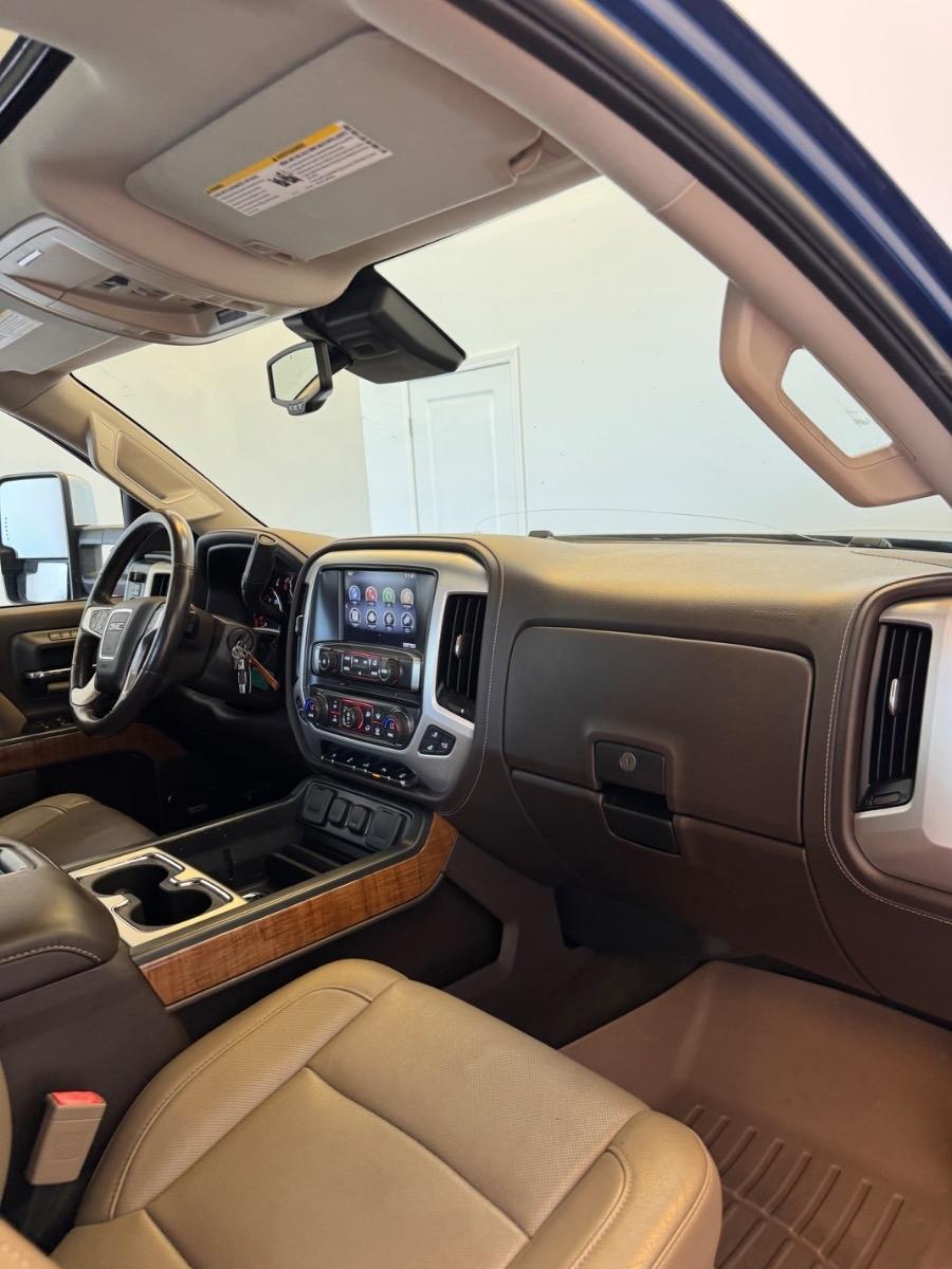 GMC Sierra 1500 4WD Crew Cab 153.0" SLT 2015