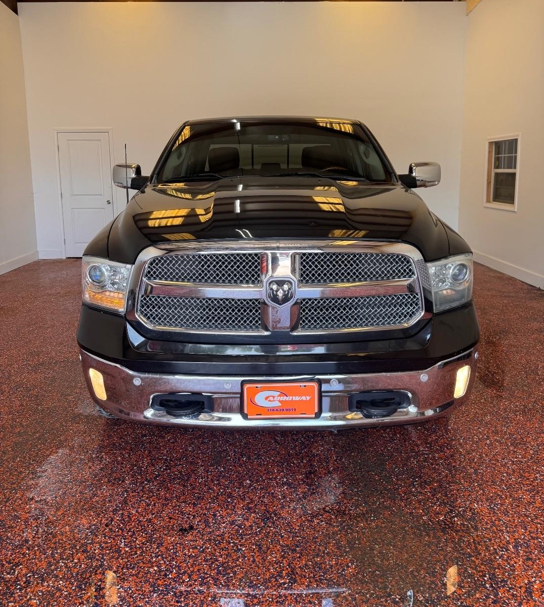 RAM 1500 4WD Crew Cab 140.5" Longhorn 2016