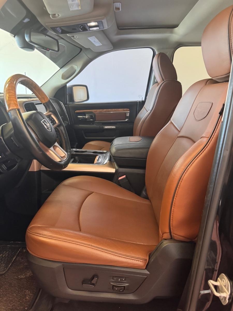 RAM 1500 4WD Crew Cab 140.5" Longhorn 2016