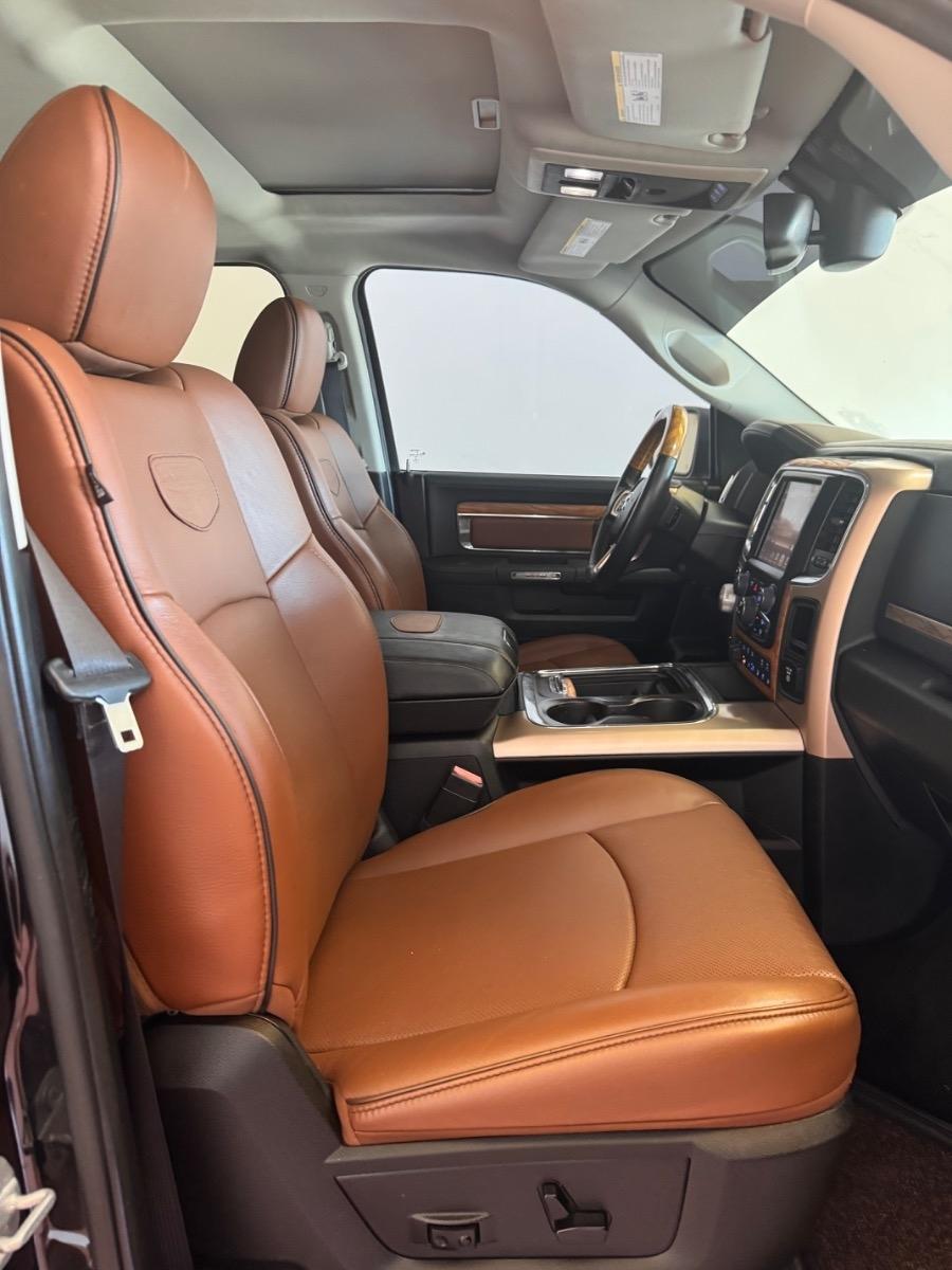 RAM 1500 4WD Crew Cab 140.5" Longhorn 2016