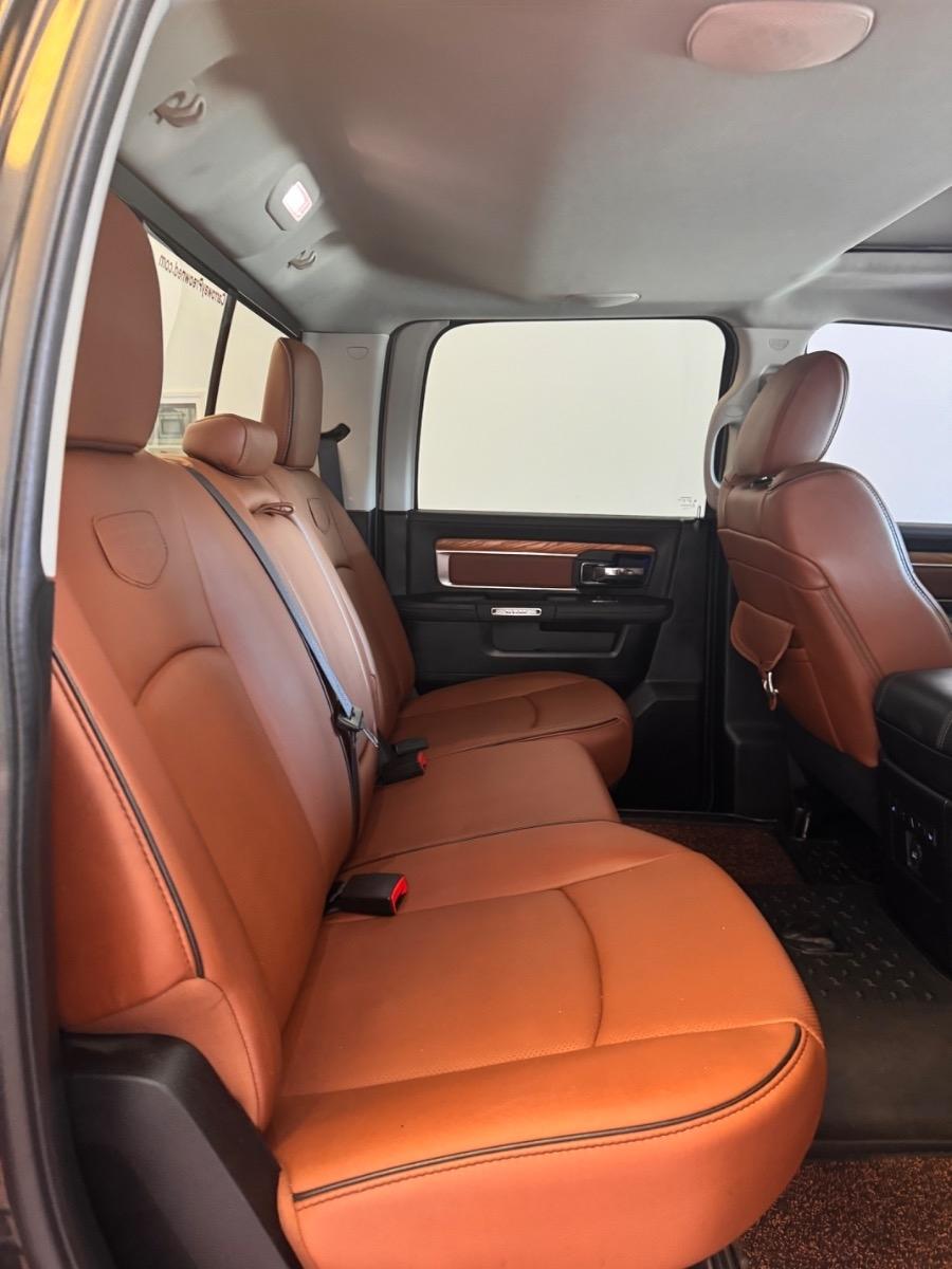 RAM 1500 4WD Crew Cab 140.5" Longhorn 2016