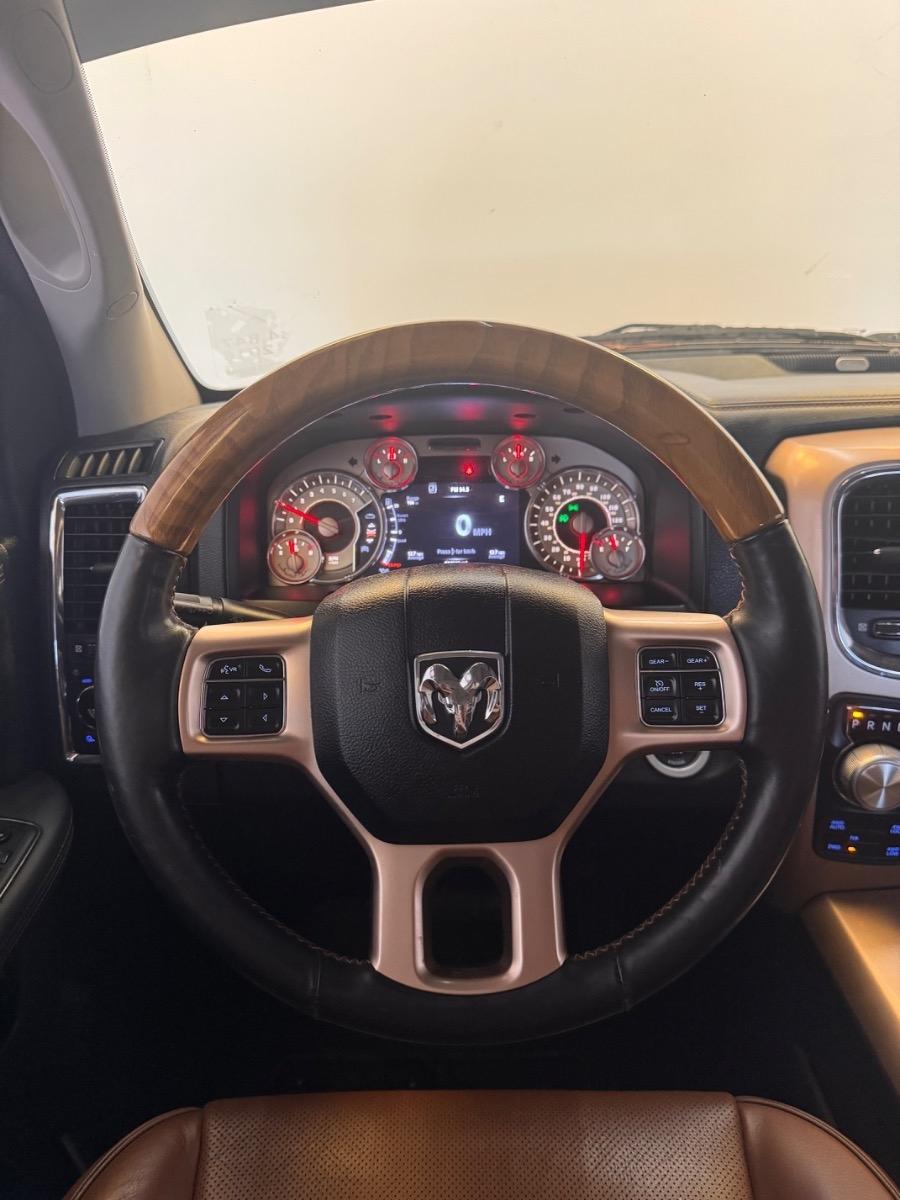 RAM 1500 4WD Crew Cab 140.5" Longhorn 2016