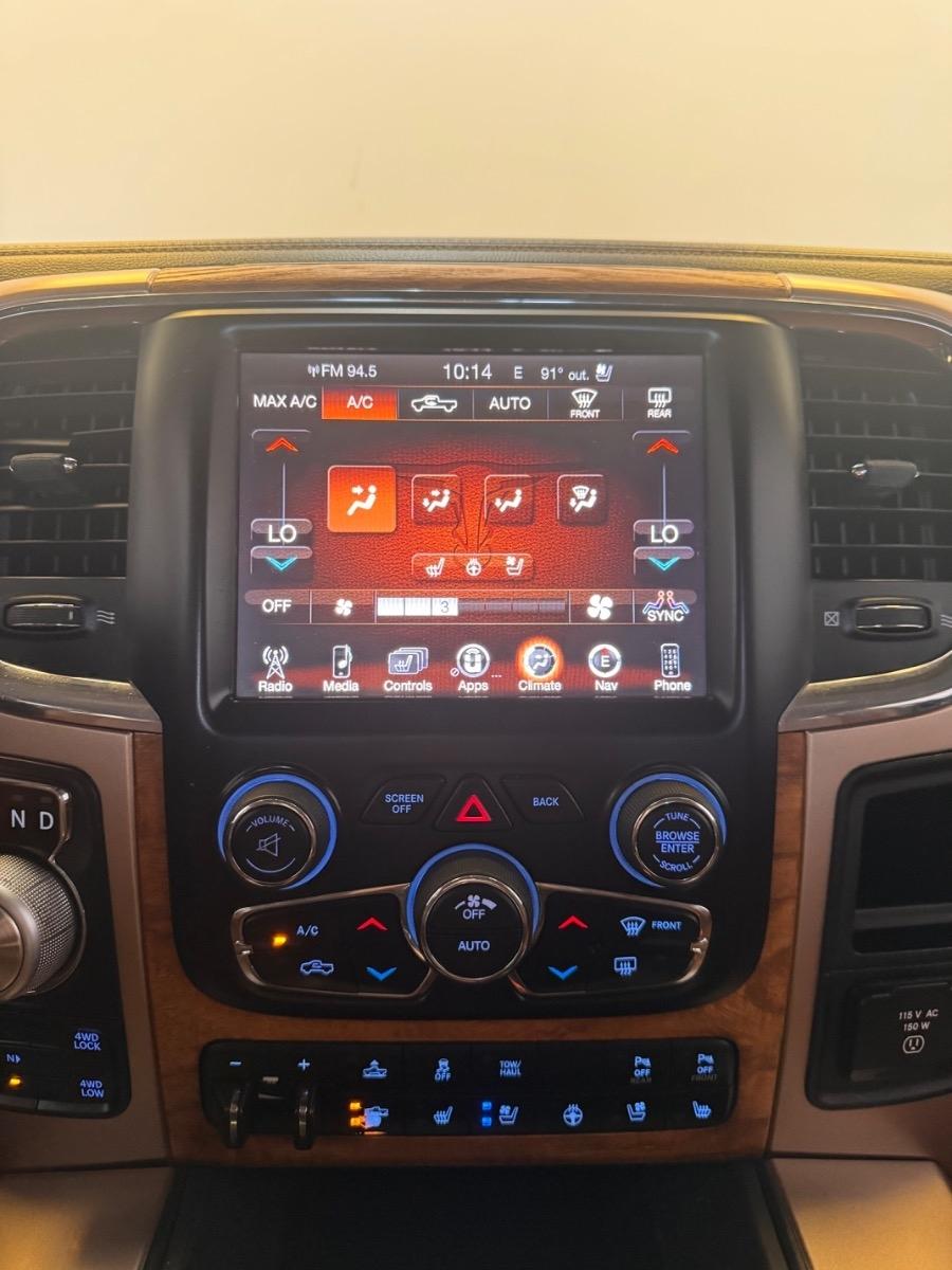 RAM 1500 4WD Crew Cab 140.5" Longhorn 2016