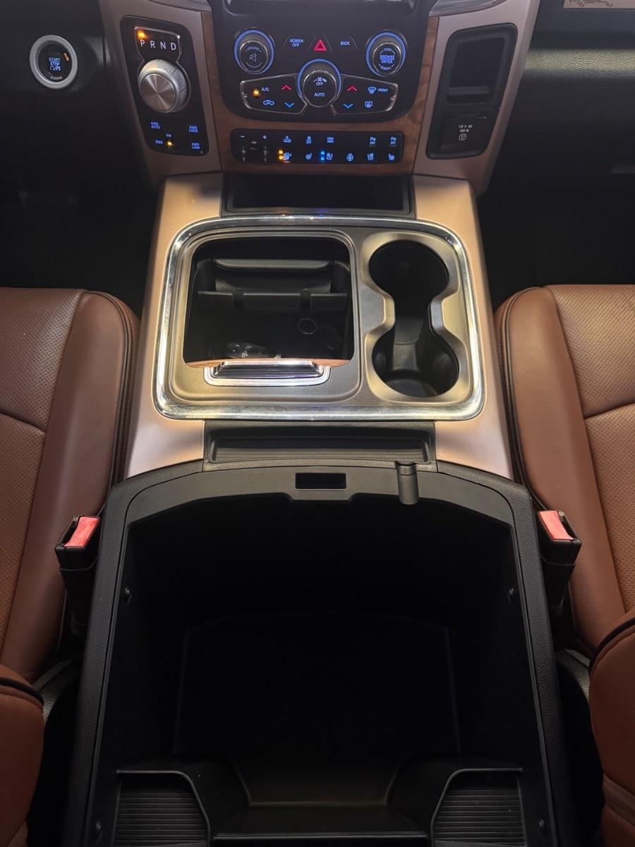 RAM 1500 4WD Crew Cab 140.5" Longhorn 2016
