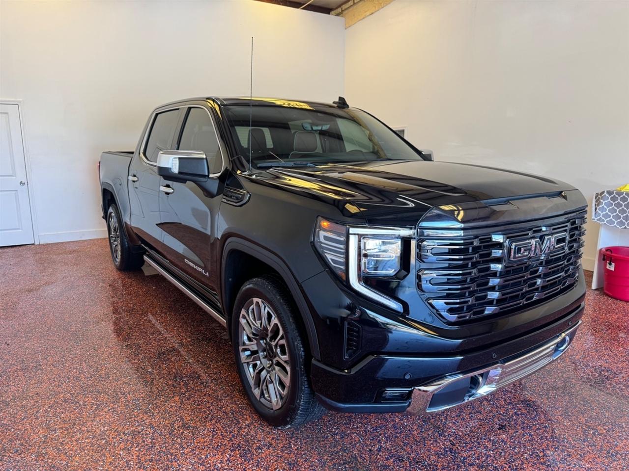 GMC Sierra 1500 4WD Crew Cab 147" Denali Ultimate 2024
