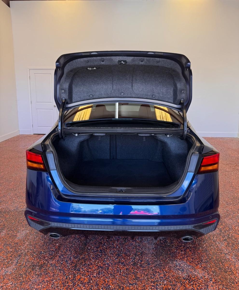 Nissan Altima 2.5 SR Sedan 2023