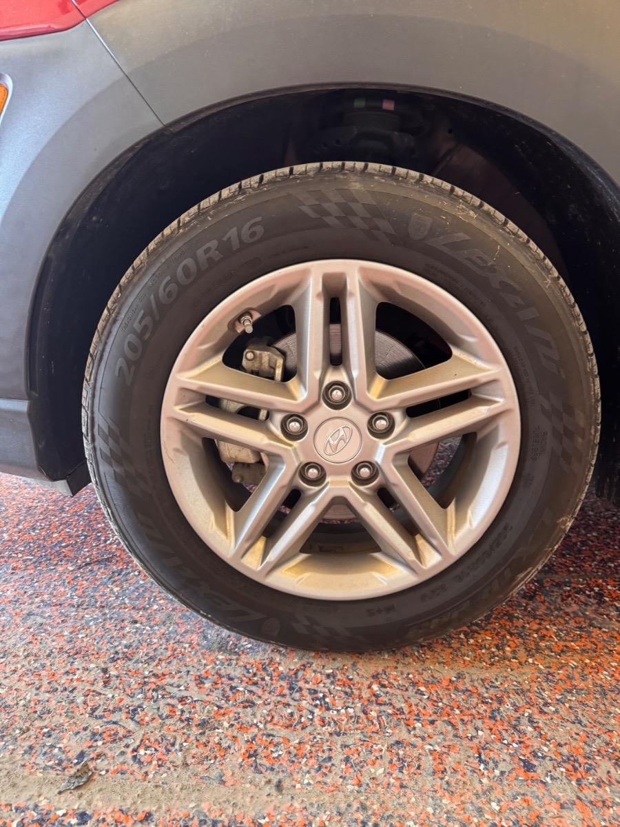 Hyundai Kona SE Auto FWD 2021