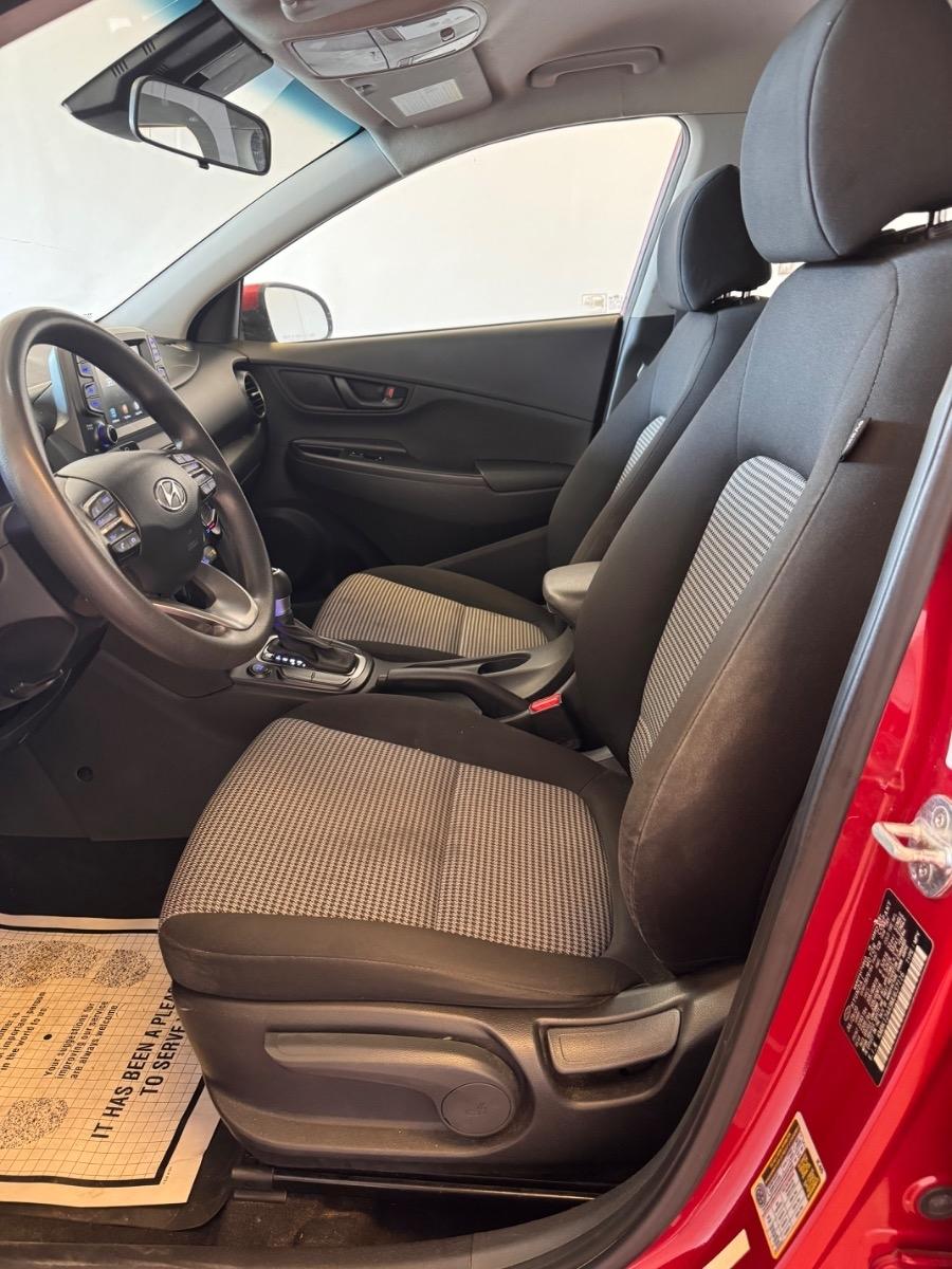 Hyundai Kona SE Auto FWD 2021