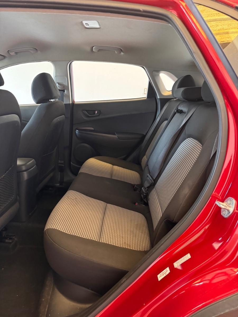 Hyundai Kona SE Auto FWD 2021