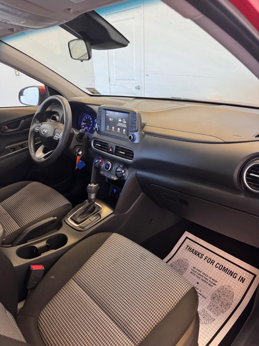 Hyundai Kona SE Auto FWD 2021