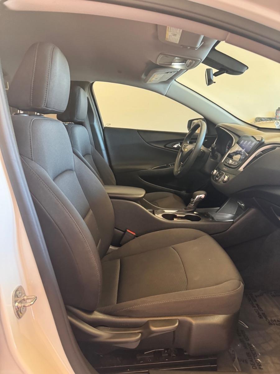 Chevrolet Malibu 4dr Sdn LS w/1LS 2021