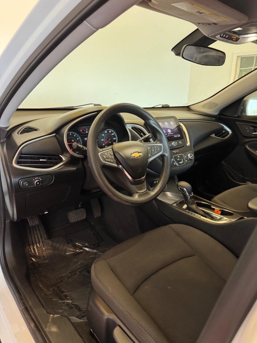 Chevrolet Malibu 4dr Sdn LS w/1LS 2021