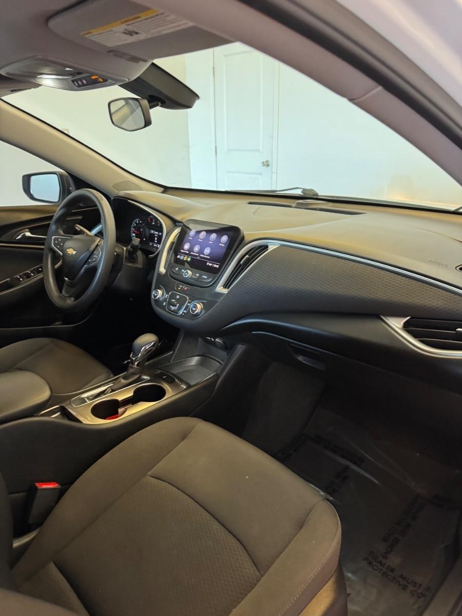 Chevrolet Malibu 4dr Sdn LS w/1LS 2021