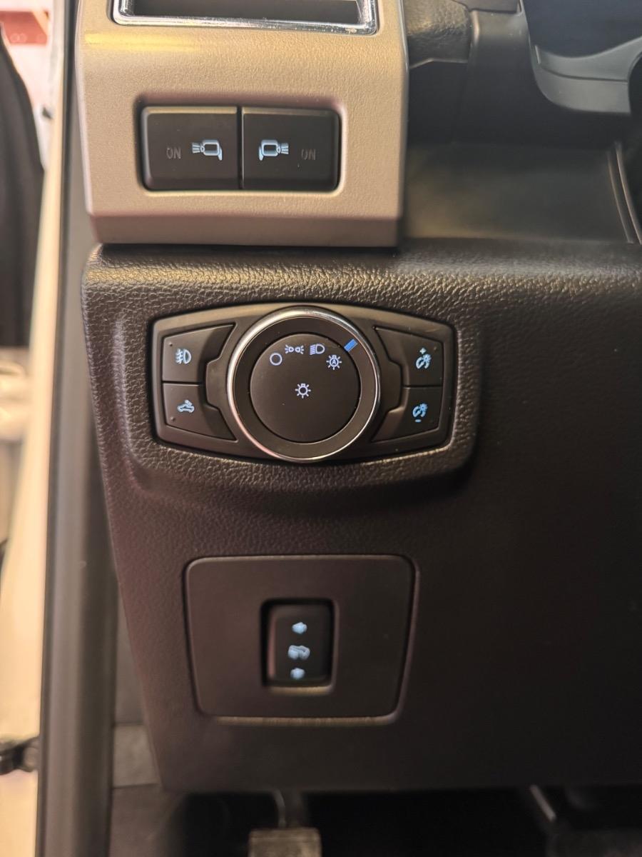Ford F-150 4WD SuperCrew 145" XLT 2016