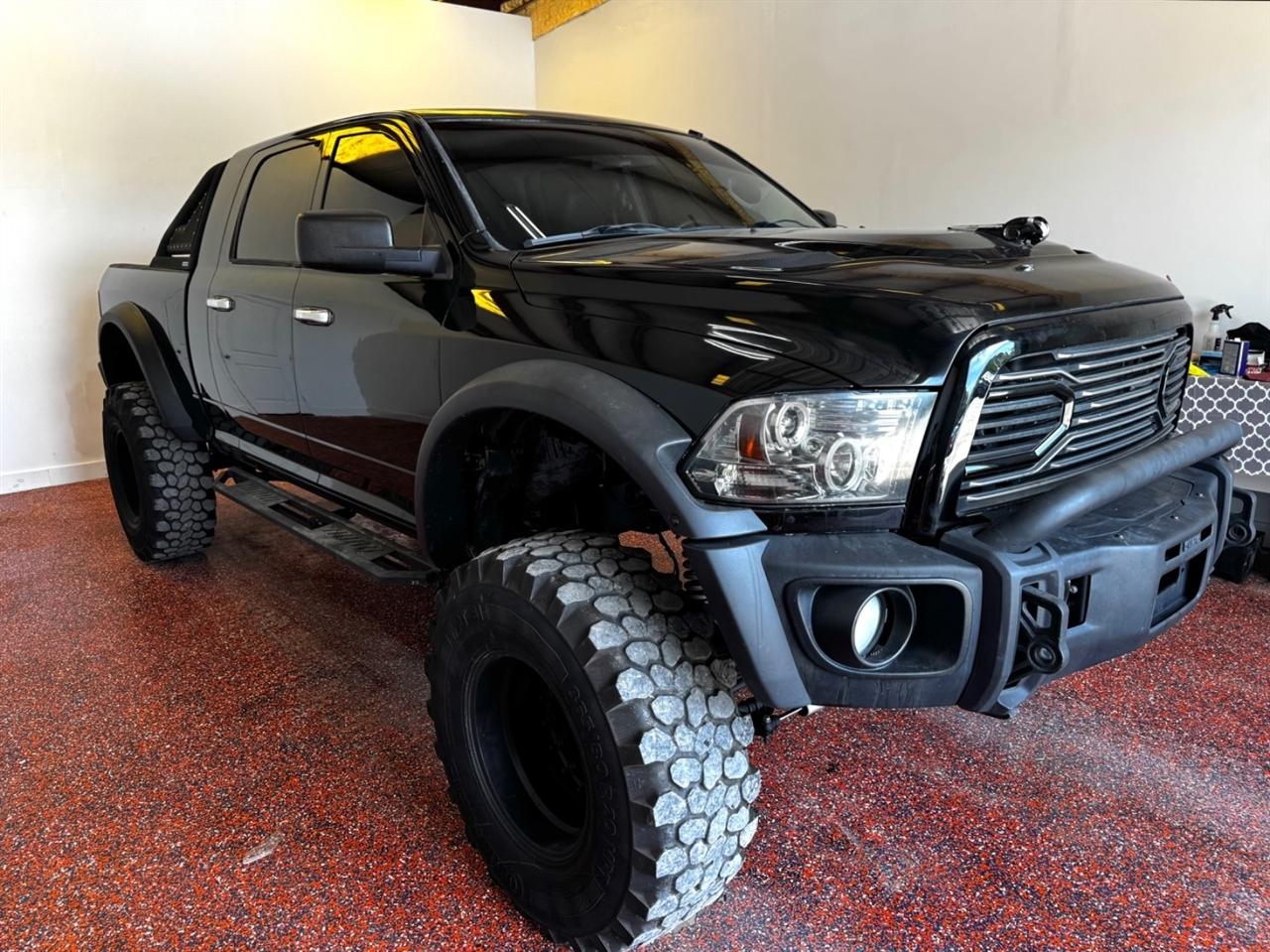 RAM 2500 4WD Mega Cab 160.5" SLT 2012