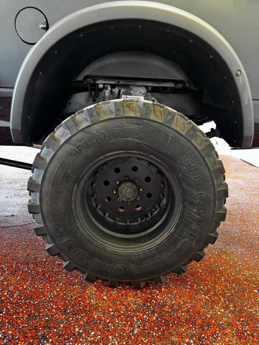 RAM 2500 4WD Mega Cab 160.5" SLT 2012
