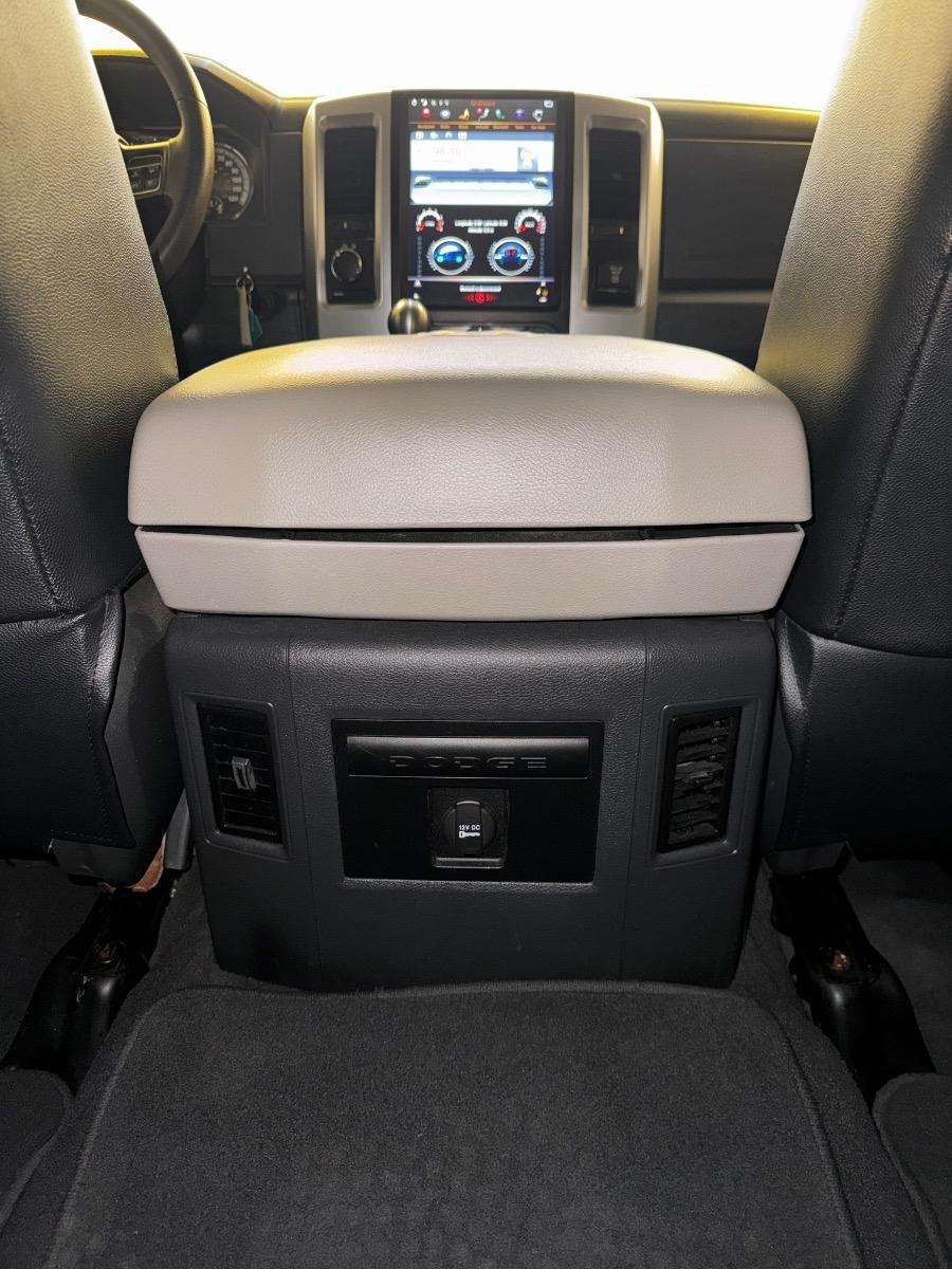 RAM 2500 4WD Mega Cab 160.5" SLT 2012